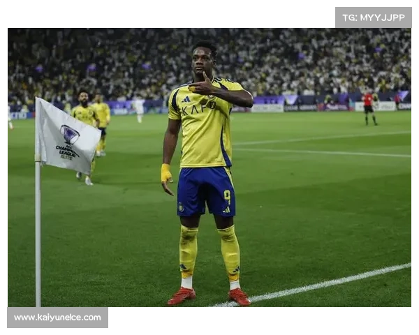 费内巴切欧冠附加赛战平本菲卡 穆帅保守战术引发主场球迷质疑 费内巴切欧冠附加赛战平本菲卡 穆帅保守战术引发主场球迷质疑