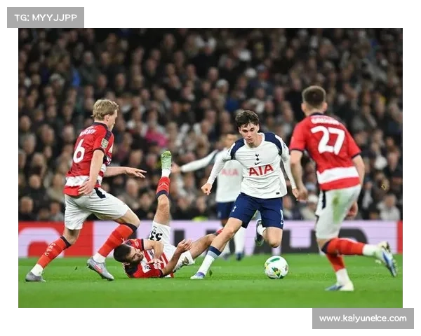 摩洛哥3-0赞比亚头名晋级,卡埃比倒钩破门梅开二度 摩洛哥3-0赞比亚头名晋级,卡埃比倒钩破门梅开二度